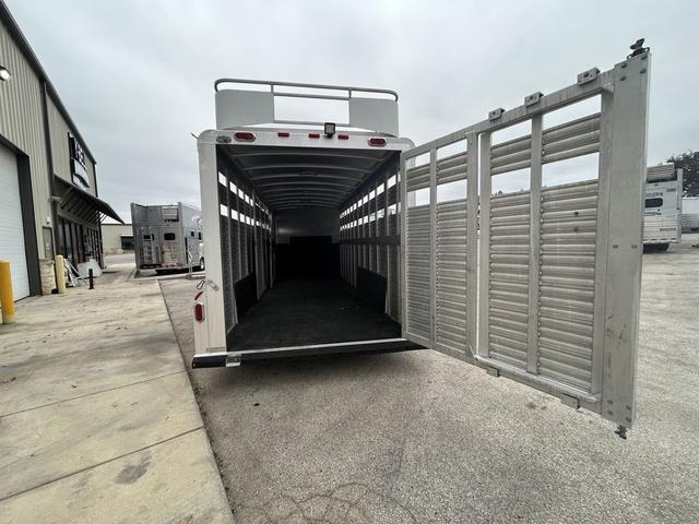 used Stock / Stock Combo Trailers Platinum Coach  for sale, in Boerne, TX Thumbnail 6