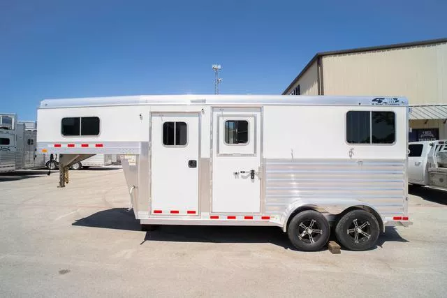 new Horse Trailers 4-Star Trailers  for sale, in Boerne, TX Thumbnail 3