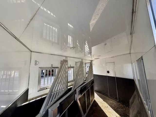 used Horse Trailers Bloomer  for sale, in Boerne, TX Thumbnail 3