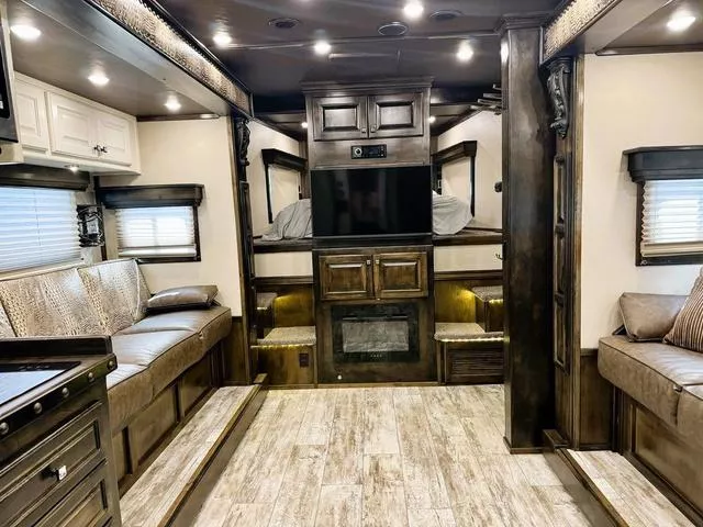 used Horse Trailers Bloomer  for sale, in Boerne, TX Thumbnail 17