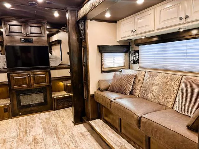 used Horse Trailers Bloomer  for sale, in Boerne, TX Thumbnail 16