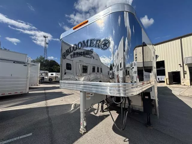 used Horse Trailers Bloomer  for sale, in Boerne, TX Thumbnail 8