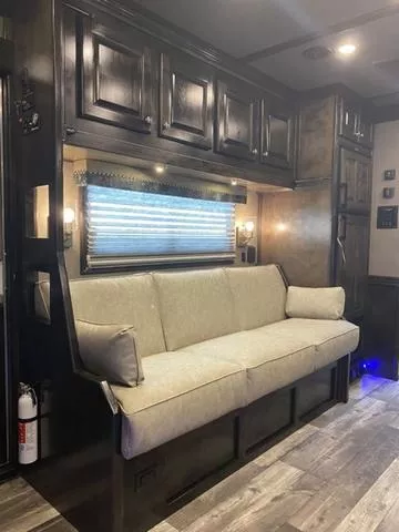 used Horse Trailers 4-Star Trailers  for sale, in Boerne, TX Thumbnail 23