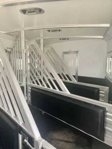 used Horse Trailers Cimarron Trailers  for sale, in Boerne, TX Thumbnail 7