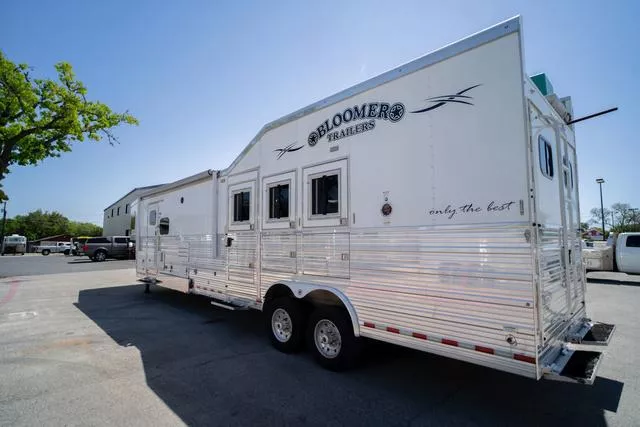 used Horse Trailers Bloomer  for sale, in Boerne, TX Thumbnail 4