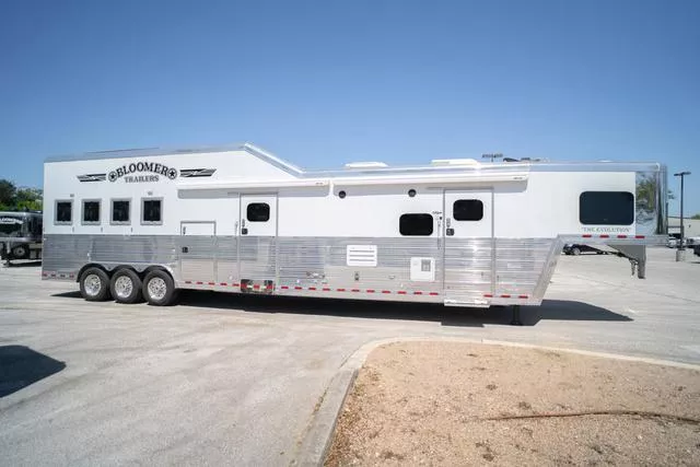 used Horse Trailers Bloomer  for sale, in Boerne, TX Thumbnail 3