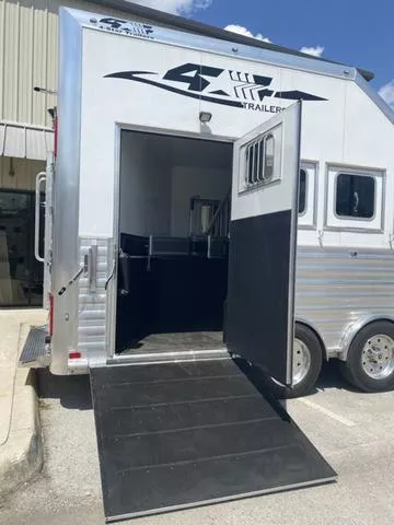 used Horse Trailers 4-Star Trailers  for sale, in Boerne, TX Thumbnail 8