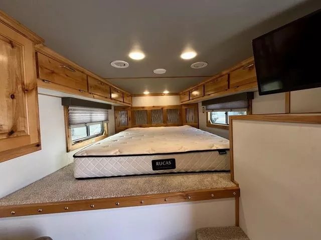 used Horse Trailers Platinum Coach  for sale, in Boerne, TX Thumbnail 11