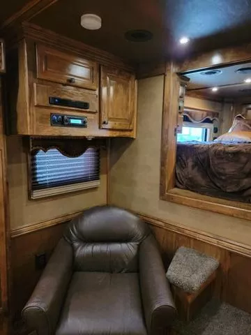 used Horse Trailers Bloomer  for sale, in Boerne, TX Thumbnail 6