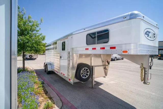 new Horse Trailers 4-Star Trailers  for sale, in Boerne, TX Thumbnail 2