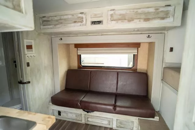 used Horse Trailers Shadow Trailers  for sale, in Boerne, TX Thumbnail 11