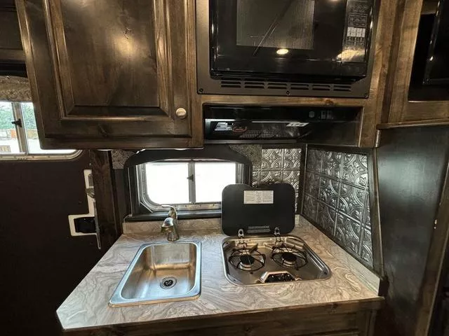 used Horse Trailers Elite Trailers  for sale, in Boerne, TX Thumbnail 14