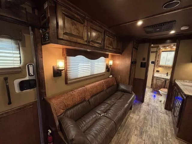 used Horse Trailers Bloomer  for sale, in Boerne, TX Thumbnail 10