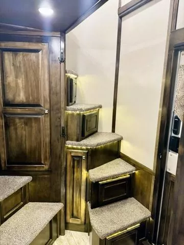 used Horse Trailers Bloomer  for sale, in Boerne, TX Thumbnail 25