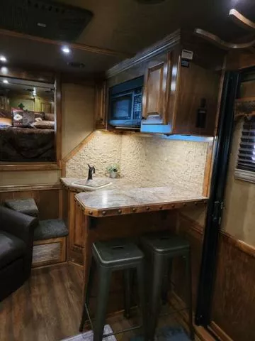 used Horse Trailers Bloomer  for sale, in Boerne, TX Thumbnail 8