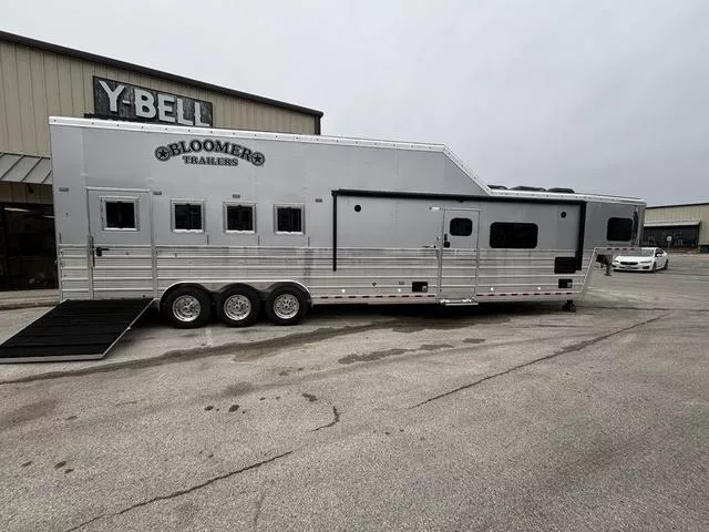 2025 Bloomer Trailers BM 4H 17.9 OL 25