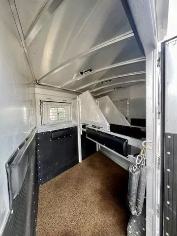 used Horse Trailers Platinum Coach  for sale, in Boerne, TX Thumbnail 5