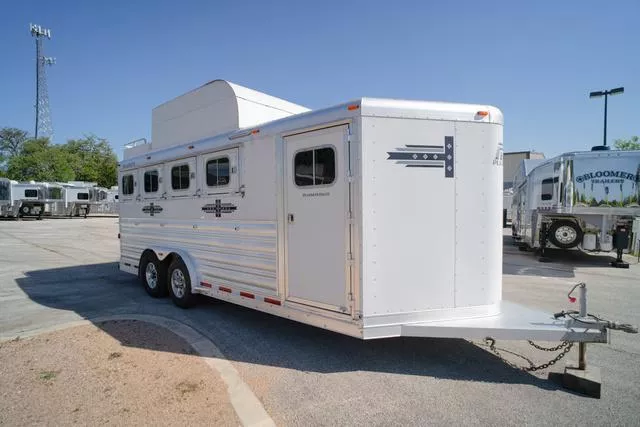 used Horse Trailers Platinum Coach  for sale, in Boerne, TX Thumbnail 2