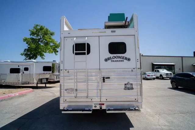 used Horse Trailers Bloomer  for sale, in Boerne, TX Thumbnail 5