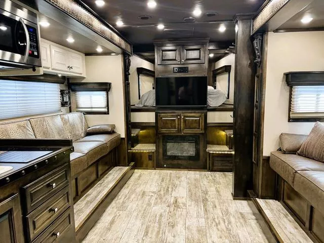 used Horse Trailers Bloomer  for sale, in Boerne, TX Thumbnail 15