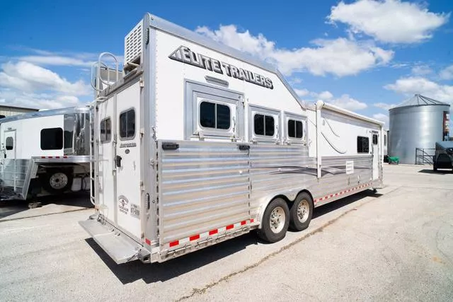 used Horse Trailers Elite Trailers  for sale, in Boerne, TX Thumbnail 3