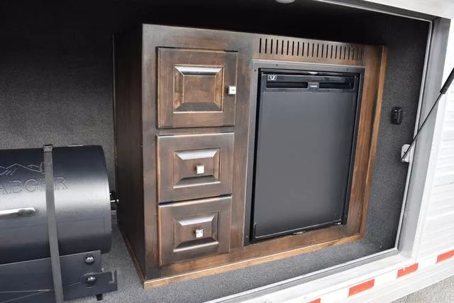 used Horse Trailers Bloomer  for sale, in Boerne, TX Thumbnail 4