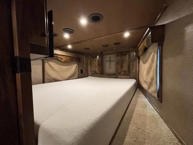 used Horse Trailers Bloomer  for sale, in Boerne, TX Thumbnail 13