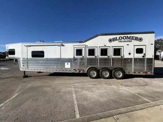 new Horse Trailers Bloomer  for sale, in Boerne, TX Thumbnail 2