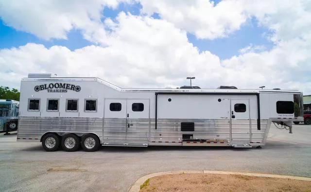 new Horse Trailers Bloomer  for sale, in Boerne, TX Thumbnail 3