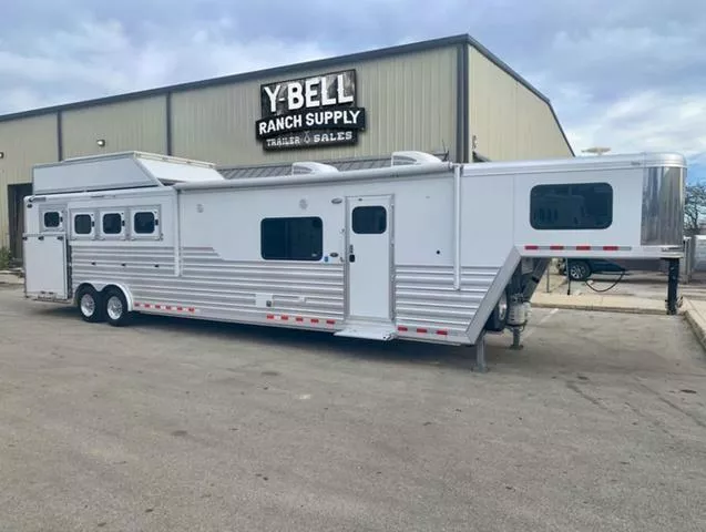 2020 Cimarron Trailers Norstar Horse Gooseneck 4H 