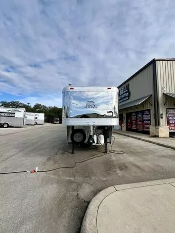 used Horse Trailers Platinum Coach  for sale, in Boerne, TX Thumbnail 8