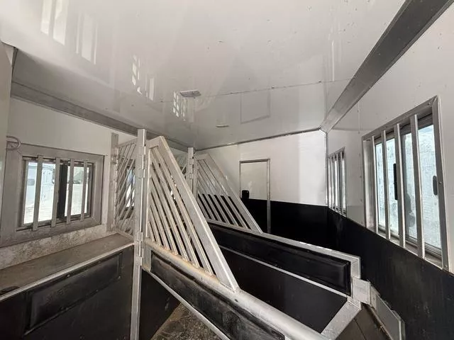 used Horse Trailers Bloomer  for sale, in Boerne, TX Thumbnail 4