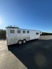 2004 Featherlite 8581 Horse & Livestock