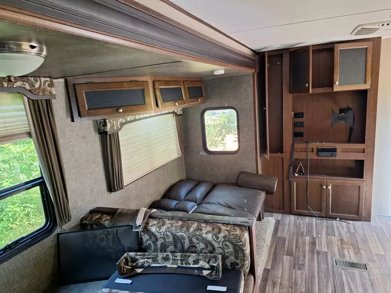 used Camper / RV Keystone RV Hideout for sale, in Seminole, FL Thumbnail 5