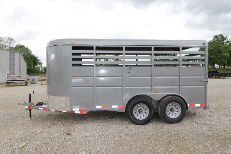 2022 Delco Trailers S816J62RK Livestock Trailer 2022 Delco Trailers S816J62RK Livestock Trailer