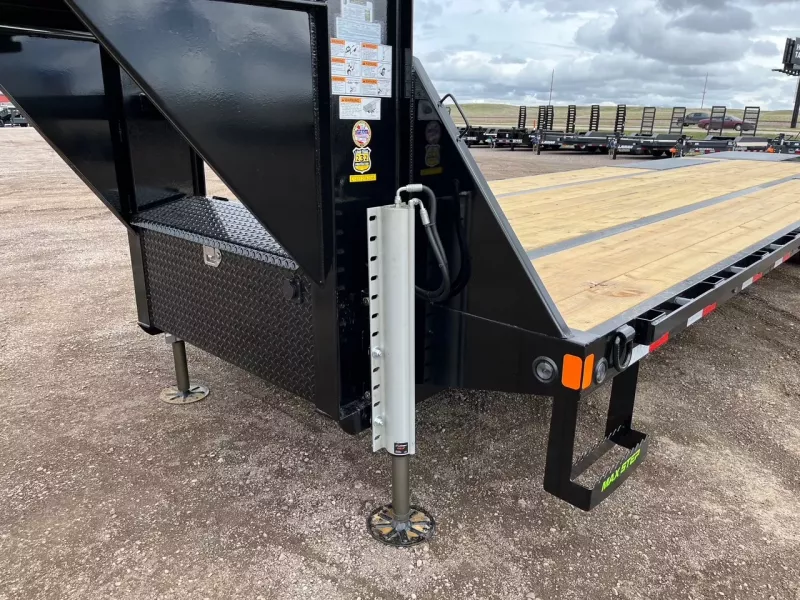 new Equipment / Flatbed Trailers Load Trail  for sale, in Box Elder, SD Thumbnail 7