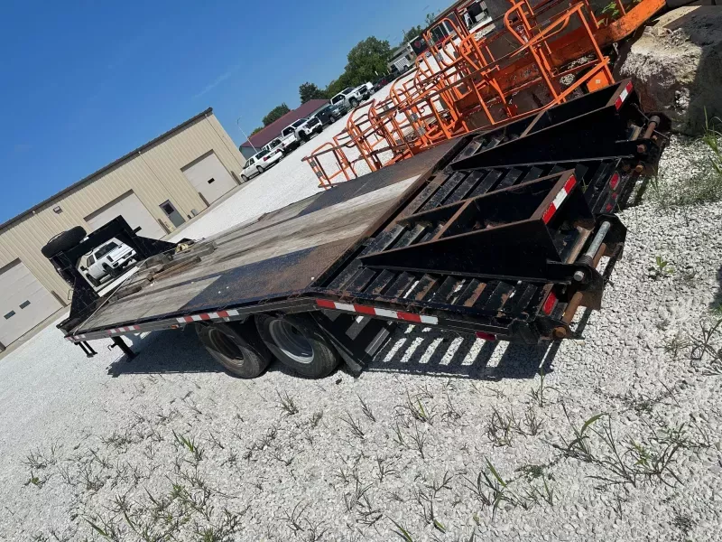 used Equipment / Flatbed Trailers Mac-Lander  for sale, in Atlantic, IA Thumbnail 2
