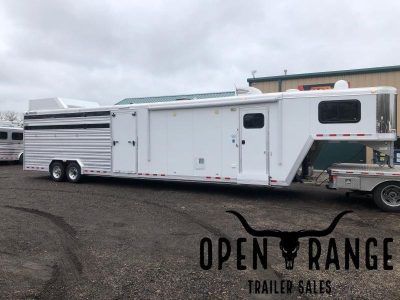 2017 Cimarron Lonestar LQ Stock Combo Trailer 2017 Cimarron Lonestar LQ Stock Combo Trailer