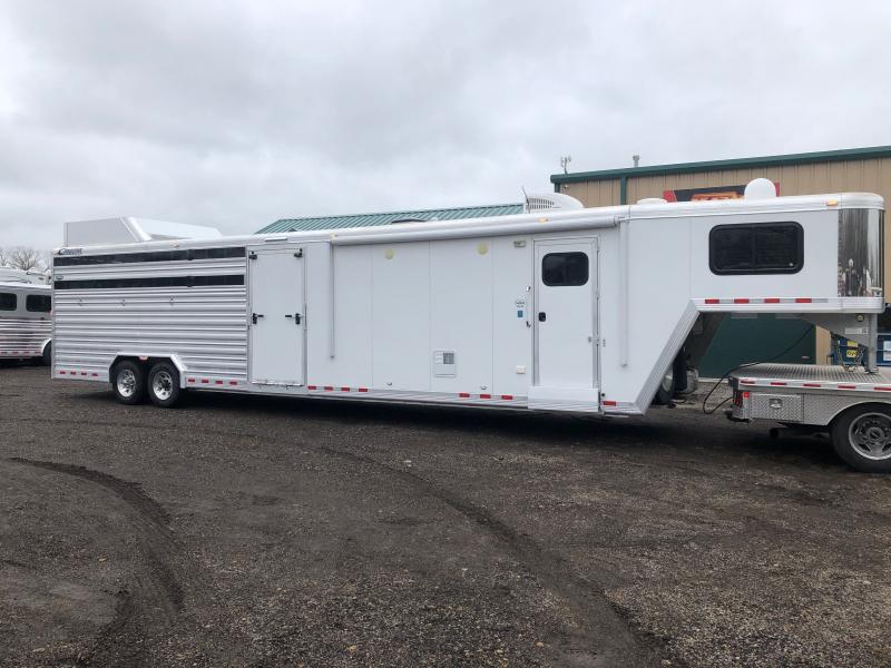 2017 Cimarron Lonestar LQ Stock Combo Trailer 2017 Cimarron Lonestar LQ Stock Combo Trailer