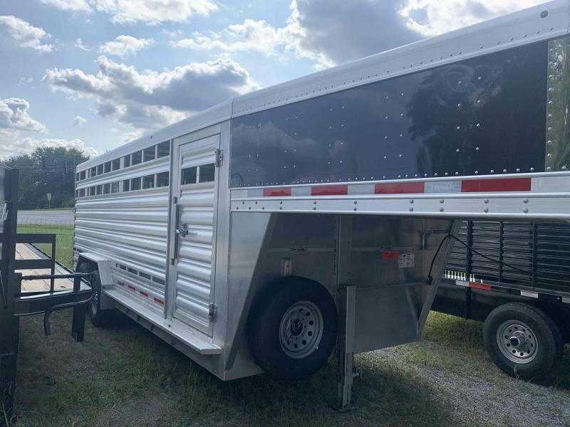 2018 Featherlite 8127-7620 Stock / Stock Combo Trailer 2018 Featherlite 8127-7620 Stock / Stock Combo Trailer