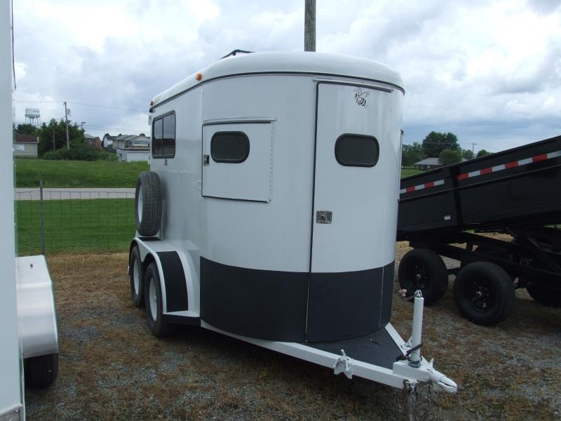 2012 Bee Trailers 2 horse bumper pull Horse Trailer 2012 Bee Trailers 2 horse bumper pull Horse Trailer