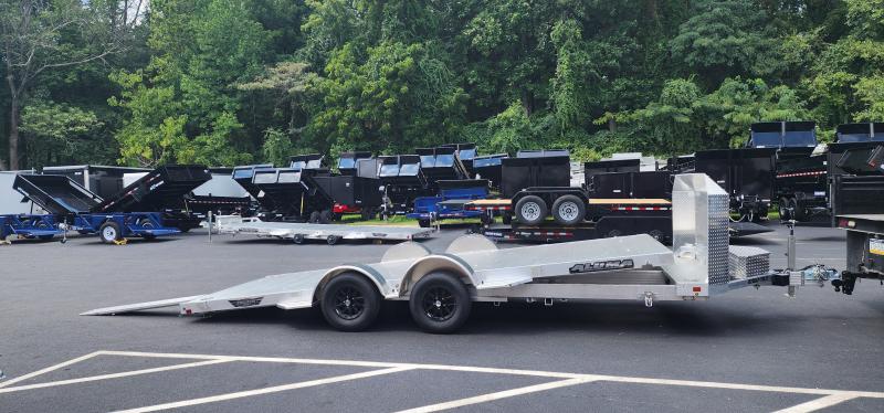  6'10" x 18' Aluma 8218LP Tilt Anniversary Executive Series  7k