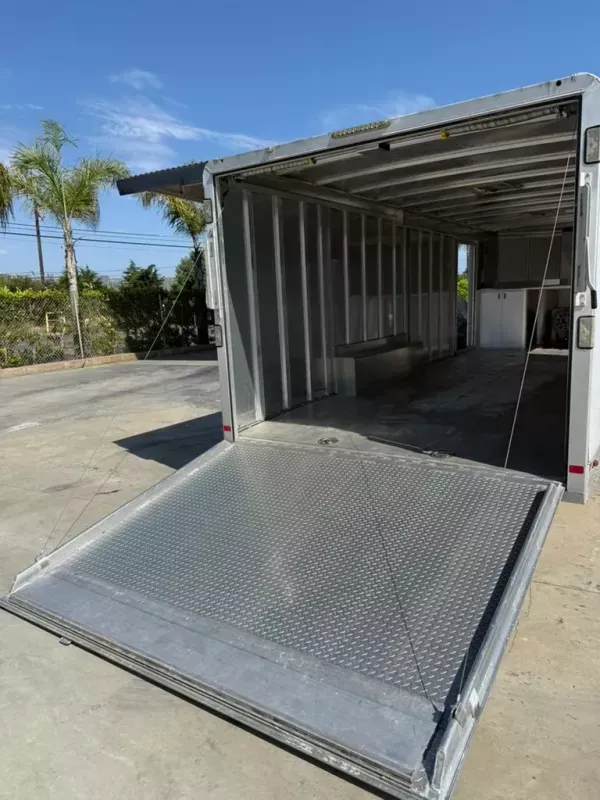 used Car Haulers / Racing Trailers Featherlite  for sale, in Carpinteria, CA Thumbnail 5
