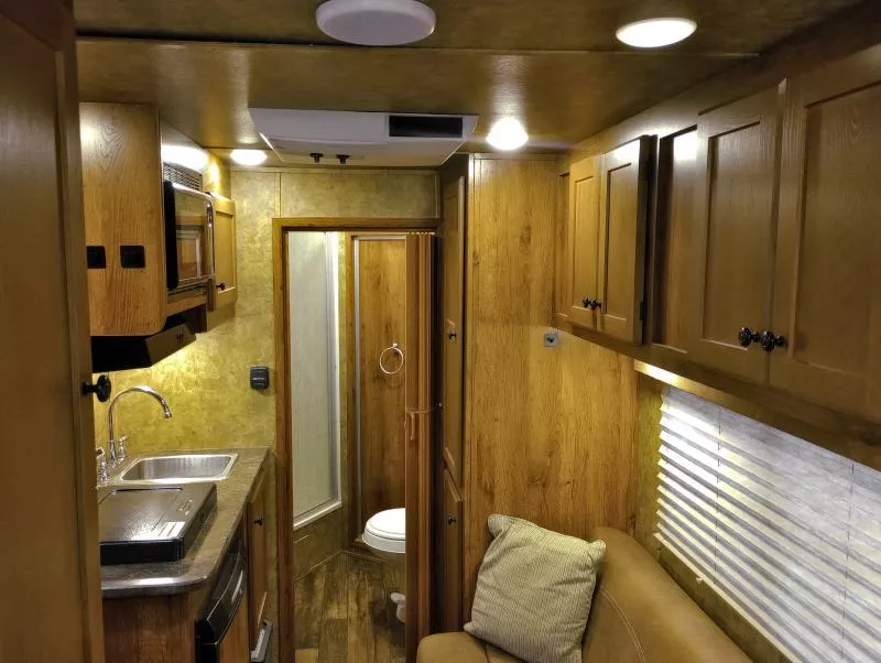 used Horse Trailers Lakota  for sale, in Manchester, ME Thumbnail 2