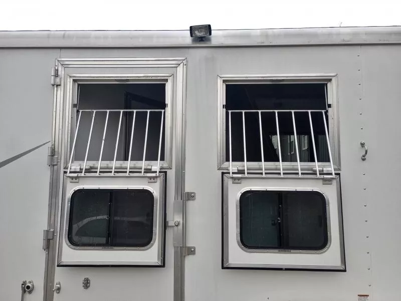 used Horse Trailers Lakota  for sale, in Manchester, ME Thumbnail 25