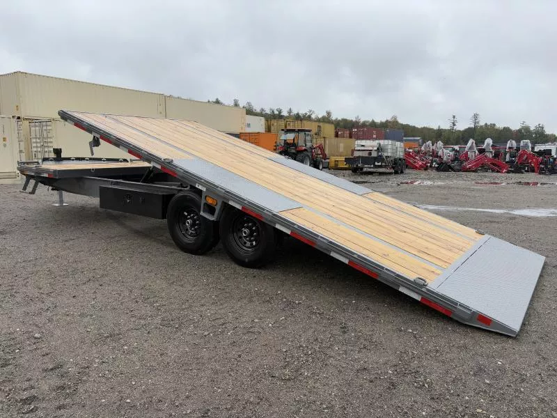 new Equipment / Flatbed Trailers Diamond C Trailers  for sale, in Turner, ME Thumbnail 2