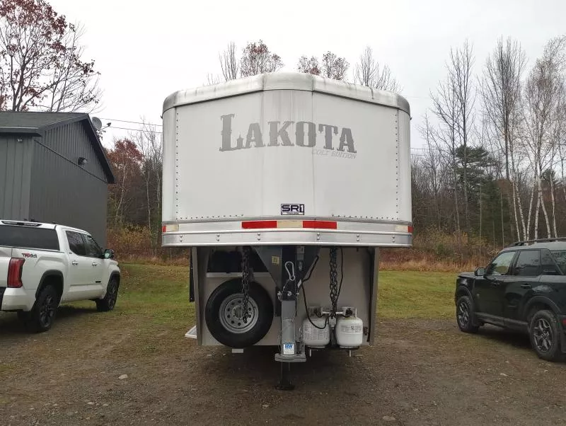 used Horse Trailers Lakota  for sale, in Manchester, ME Thumbnail 17