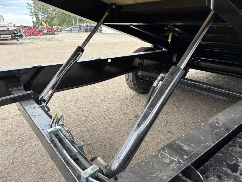 new Equipment / Flatbed Trailers Diamond C Trailers  for sale, in Turner, ME Thumbnail 10