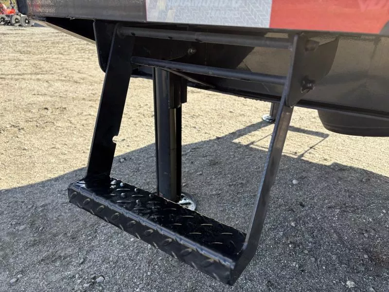 used Equipment / Flatbed Trailers Diamond C Trailers  for sale, in Turner, ME Thumbnail 14