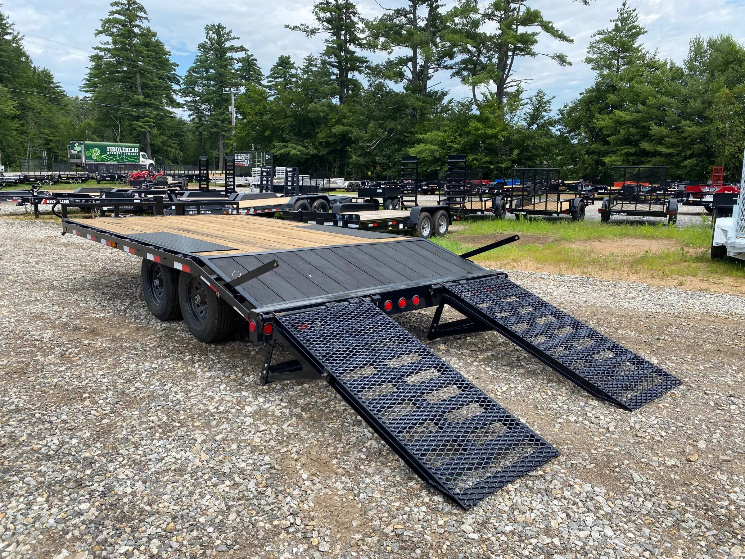 2024 PJ Trailers 8.5x13+3 Powder Coated 12K Deckover Equipment Trailer w/Full Width Ramps kOMlc04zhnq3